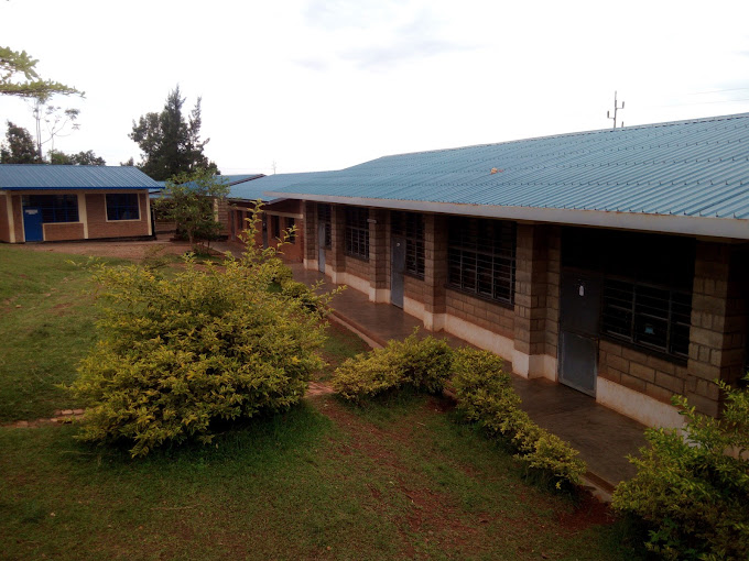 GS Kanyinya school courtyard